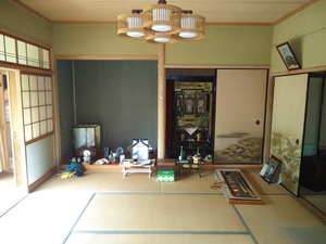 和室(1階仏間)
