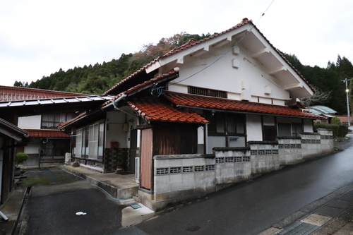 detached 因原