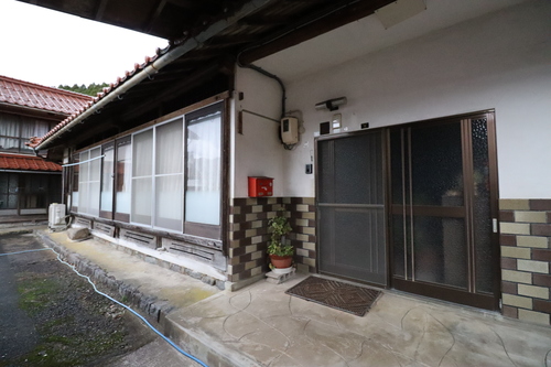 detached 因原