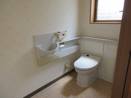 commercial 川本町川本