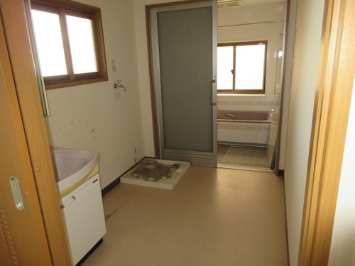 commercial 川本町川本