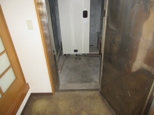 commercial 川本町川本